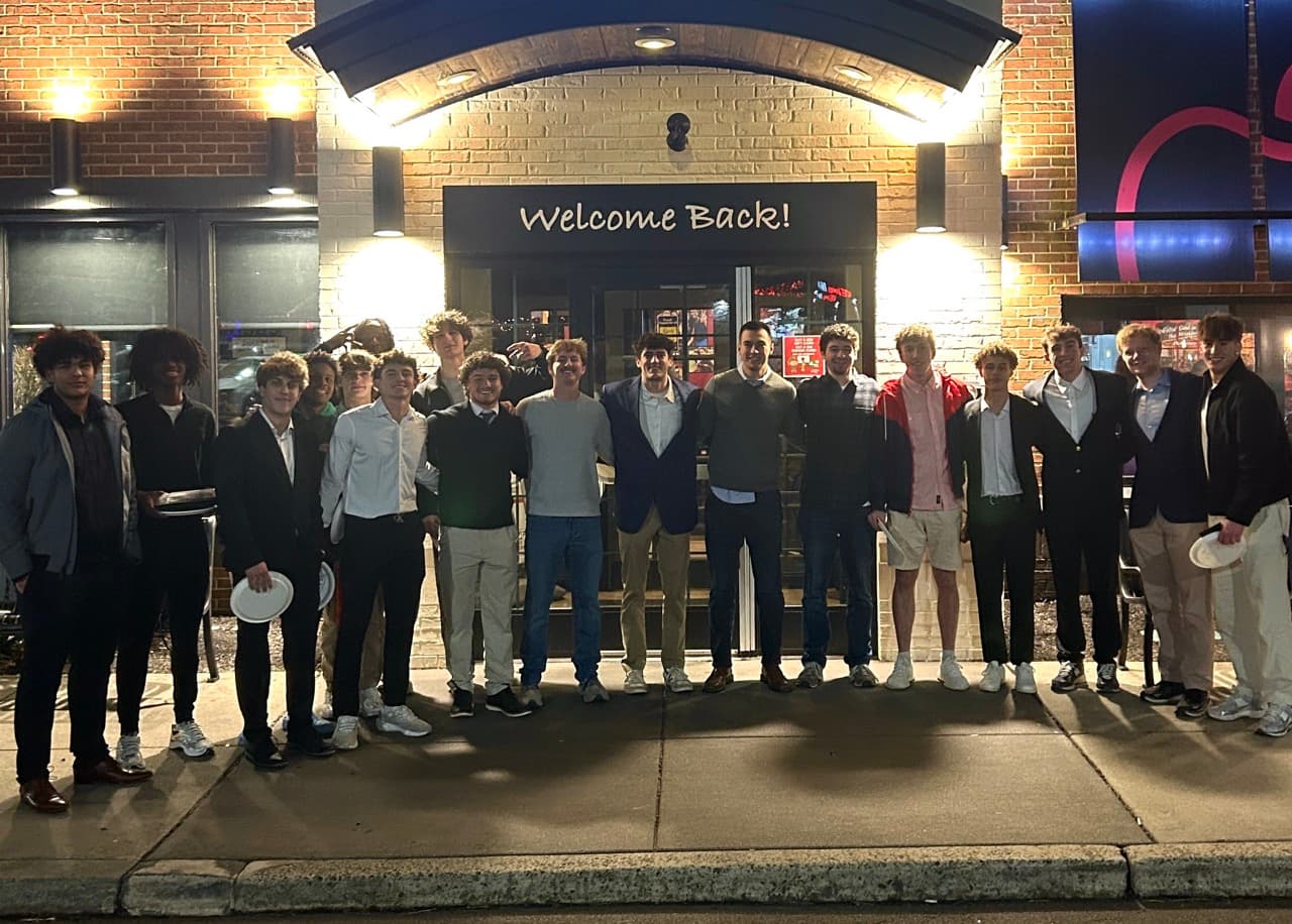 The whole Iconic Landscaping crew at the end-of-season dinner